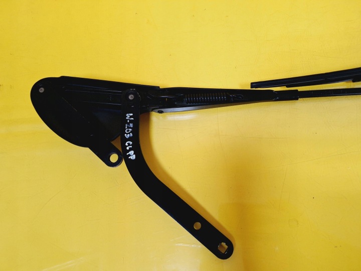 BRAS ESSUIE-GLACES DROIT AVANT A2038200644 MERCEDES W203 C CLASSE NR23