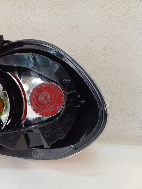 PHARE GAUCHE ARRIÈRE ARRIÈRE GAUCHE TOYOTA AYGO I LIFT 08-