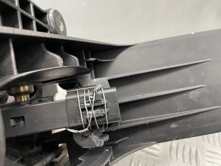 CRIC CHANGEMENTS VITESSE OPEL ZAFIRA B 1,8 16V 05-14