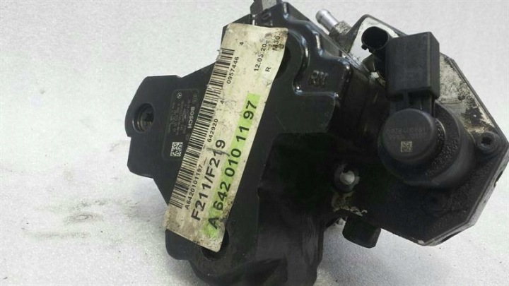 MERCEDES C CLASS W205 FUEL PUMP ÉLECTRIQUE A2054708501 FAULTY!