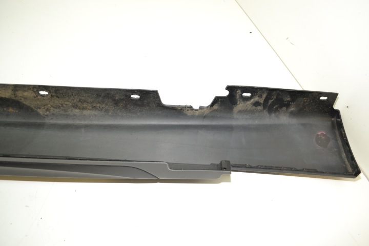 MOULURE SEUIL DROITE BMW E81 E82 E87 E88 SCHWARZ II 2 668