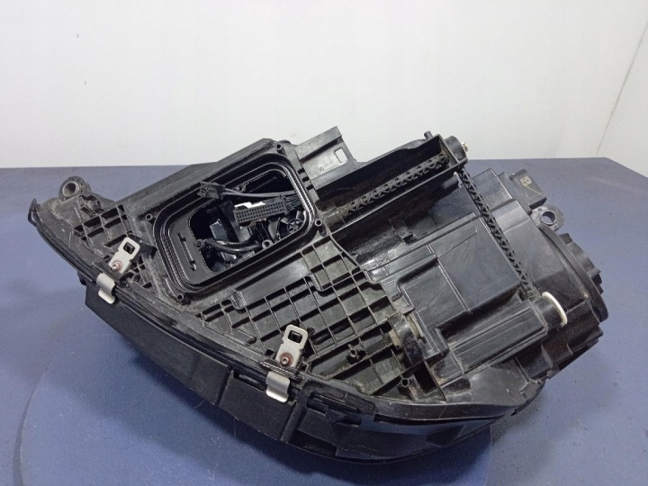 MERCEDES GLE W167 PROJECTEUR DROIT MULTIBEAM LED A1679065806
