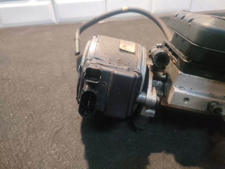 9643373280 9636713880 POMPE SUSPENSIONS HYDRAULIQUE CITROEN C5 I