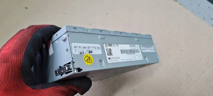 A6 C6 LIFT MODULE SYNTONISEUR RADIO 4F0035061