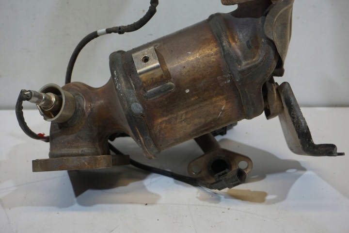 KIA RIO IV CATALYSEUR W08220 2020R