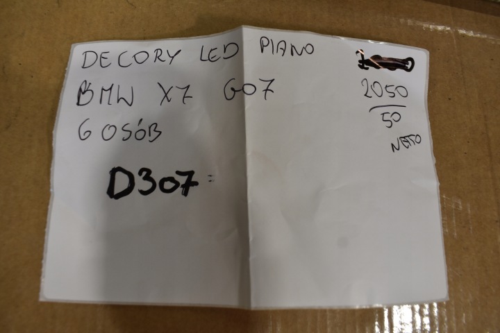 DECORY LED PIANO BMW X7 G07 6 PERSONNES 1