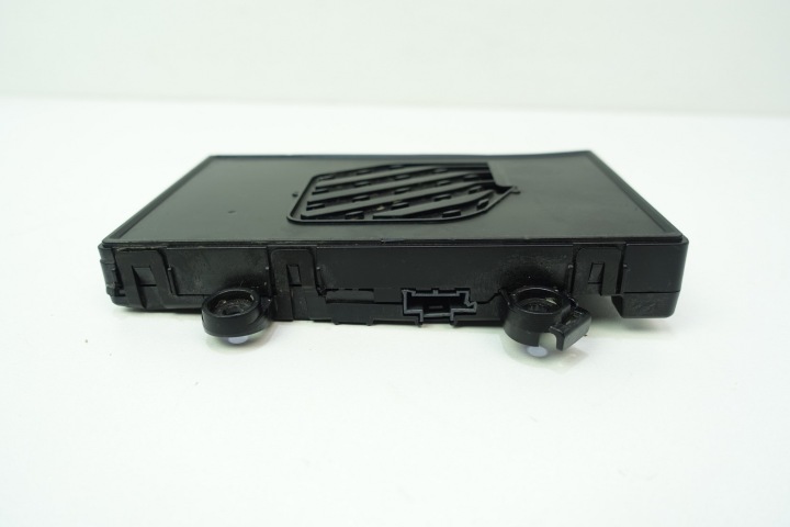MODULE CHARGEUR INDUKCYJNA MERCEDES A1779001810