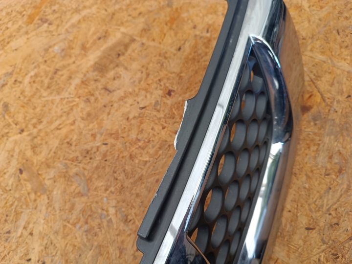 GRILLE GRILLE CALANDRE PARE-CHOCS AVANT 62310VK000 NISSAN NAVARA D22 LIFT 02-