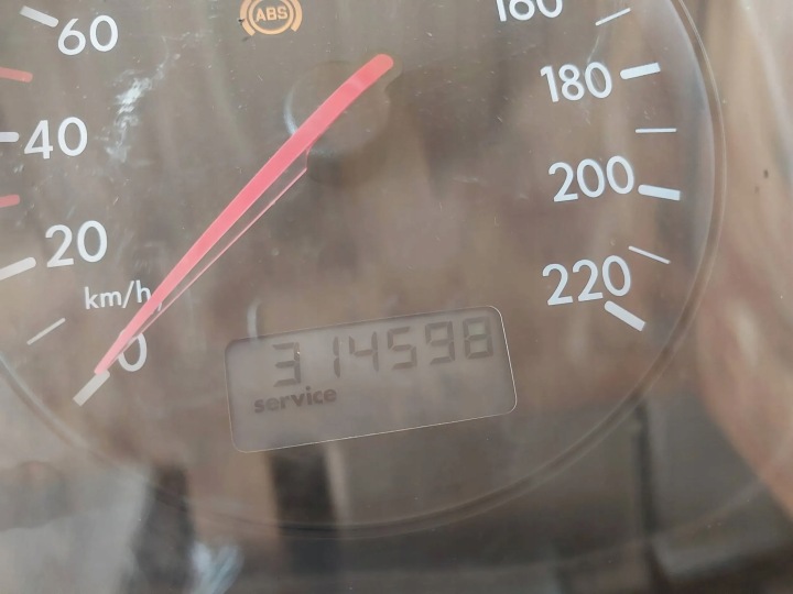 COMPTEUR COMPTEUR DE VITESSE VOLKSWAGEN GOLF IV 1.9TDI 1J0919860B 0263604004