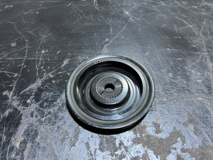 VOLVO XC40 1.5 T3 KOLO POULIE ARBRE B3154T2 31465748 ORIGINAL