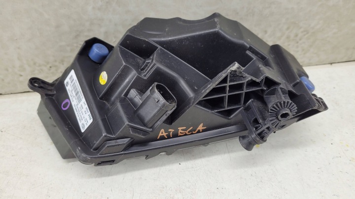 SEAT ATECA PHARES ANTIBROUILLARD LED FJD AVANT DROIT AVANT 575941700