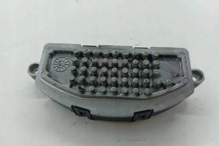 RELAIS VENTILATEUR RÉCHAUFFEURS VW PASSAT VARIANT B8 (3G5) 3Q0907521A