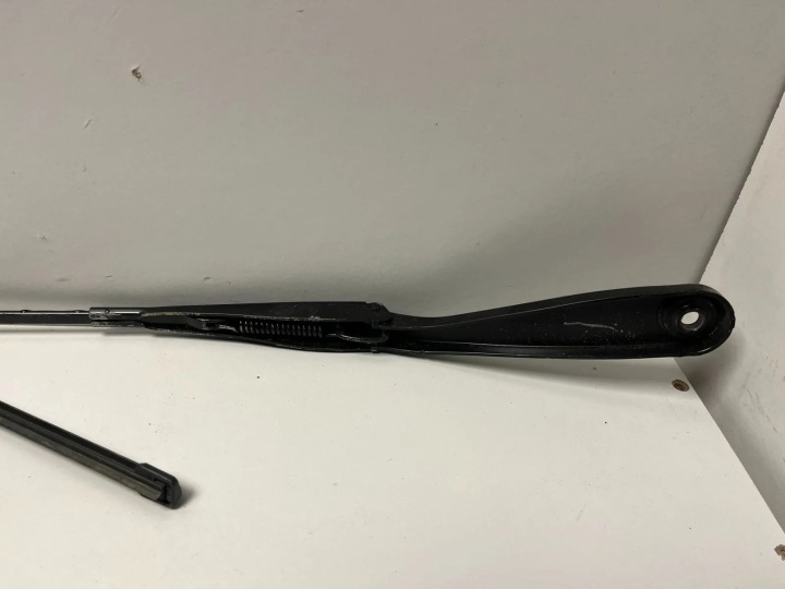 ESSUIE-GLACES AVANT BMW 5A59A89 2023