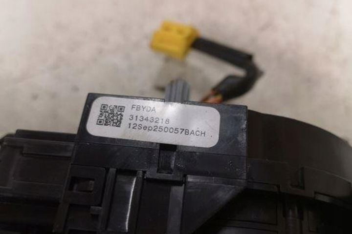 MANETTES VOLVO V70 II (SW) 31327904 2.4L DIESEL 120KW 2010