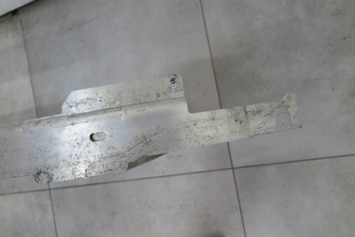 BMW 5 G30 G31 M5 F90 POUTRE SUPÉRIEURE SUPPORT RENFORCEMENT DANS PARE-CHOCS AVANT