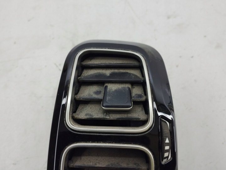 CITROEN C5 AIRCROSS GRILLE CONDUIT D'AIR LATÉRALE TABLEAU DE BORD 2020 9817118477