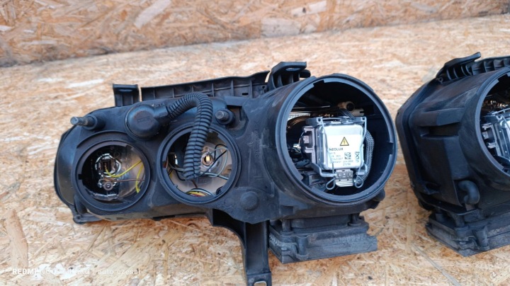 PHARE GAUCHE DROITE PROJECTEUR GAUCHE DROIT ALFA ROMEO 159 XÉNON 60683988
