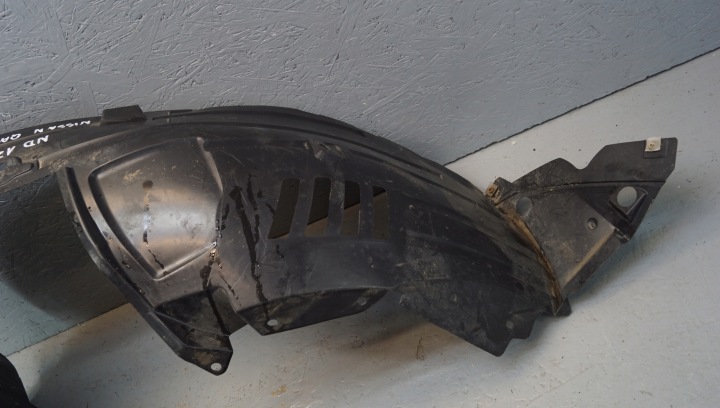 PASSAGE DE ROUE NISSAN QASHQAI 10- 63843JD00A GAUCHE