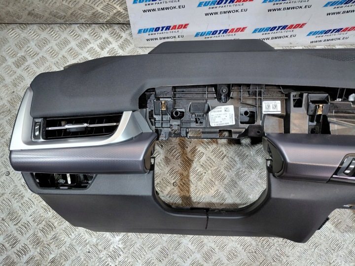 BMW X1 U11 TABLEAU DE BORD CONSOLE NOIRE HUD ORIGINAL