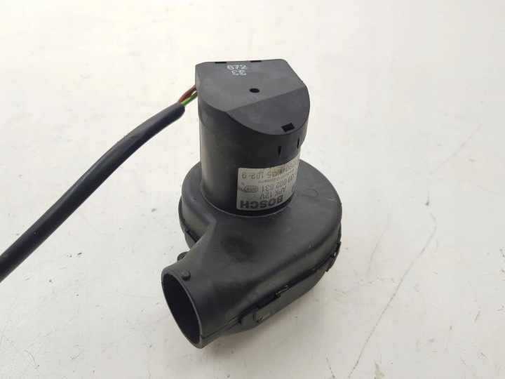 BMW 5 E39 2000 VENTILATEUR ORDINATEUR MOTEUR 1745182