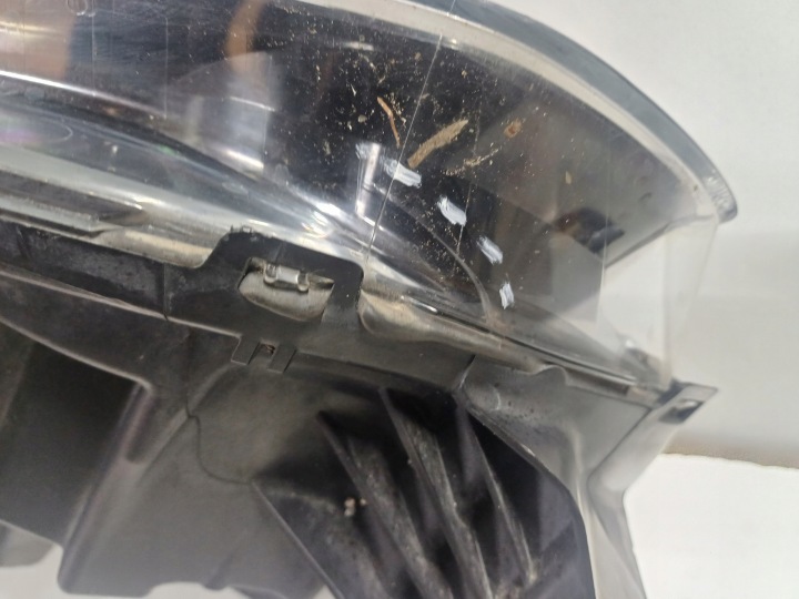 PHARE DROIT AVANT FORD TRANSIT CONNECT II MK2 EUROPE