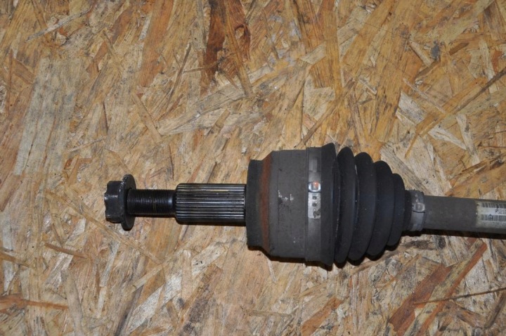 ARBRE DE TRANSMISSION DODGE DURANGO 2016 AVEC ARRIÈRE AVEC GAUCHE P52123521AB