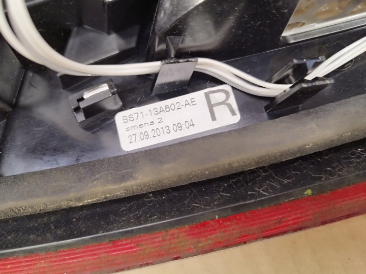 PHARE COUVERCLES DE COFFRE DROITE GAUCHE ARRIÈRE FORD MONDEO MK4 IV LIFT 2010-2014 HAYON BERLINE COMPACTE