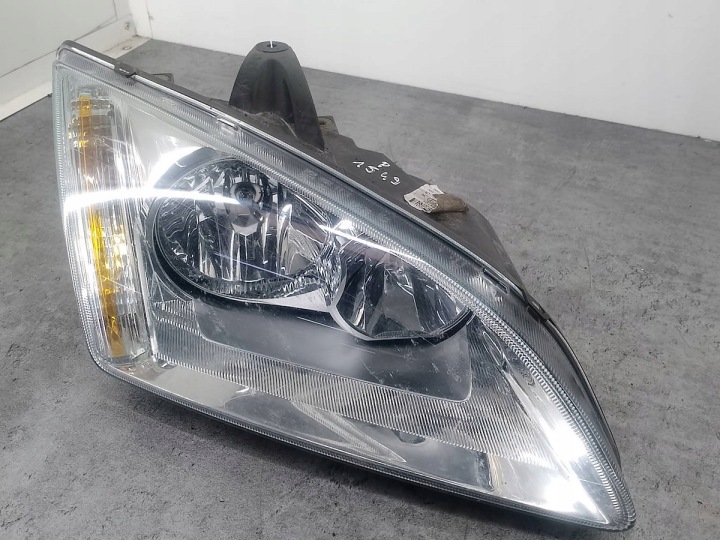 PHARE AVANT DROITE FORD FOCUS II VP4M5X-13K060-AA 4M51-13K060-AA