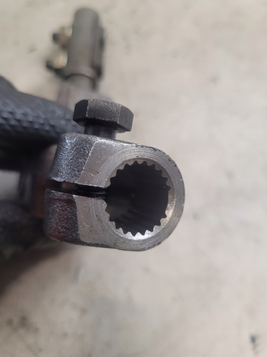 CROISILLON COLONNES DIRECTION OE 1H0419955 VOLKSWAGEN VENTO 93R.