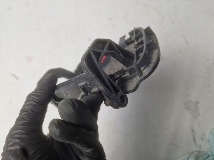 AUDI A4 B8 LIFT BOUCHON LAVE-GLACES LAVE-GLACE 8K0955275H