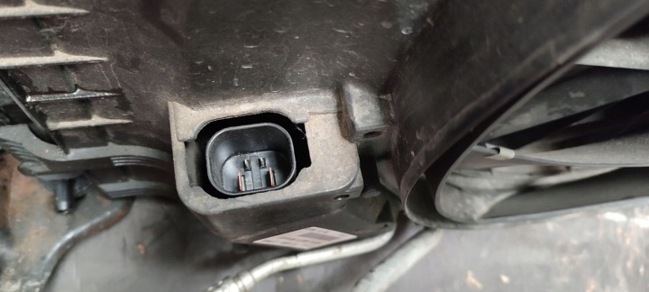MERCEDES W203 2.2 CDI 646963 RENFORCEMENT AVANT RADIATEUR PANNEAU AVANT