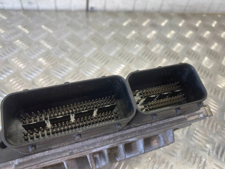 MODULE CONTRÔLEUR MOTEUR VOLVO C30 S40 V50 1.6 D 31272462