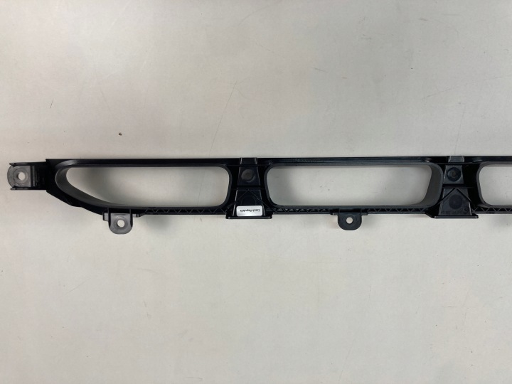 GRILLE CENTRALE PARE-CHOCS AUDI A4 B8 ALLROAD 8K0