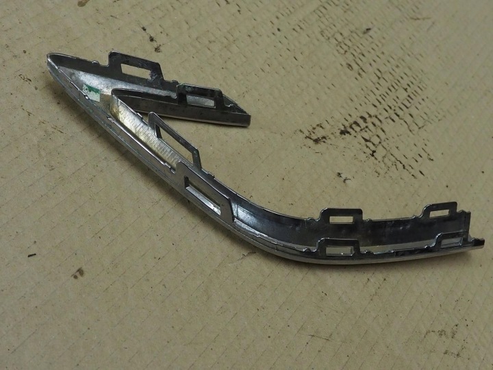 MOULURE ARRIÈRE GAUCHE CHROME VW TIGUAN 5TA853053