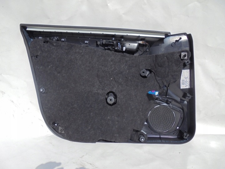 COLLECTEUR GARNITURE DROIT AVANT PORTES VITRE AUDI A5 8T BANG OLUFSEN 8T8867106