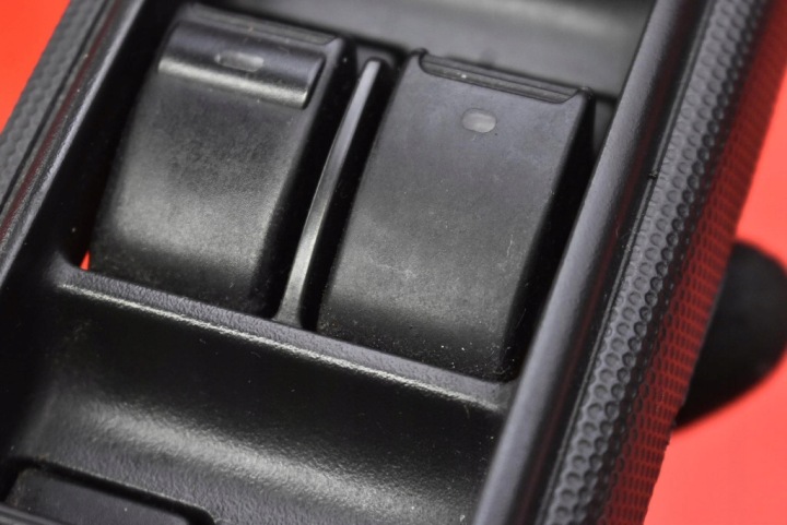 PANNEAU COMMANDE VITRE EUROPE 84820-0F030 TOYOTA COROLLA VERSO 2 II 04-09