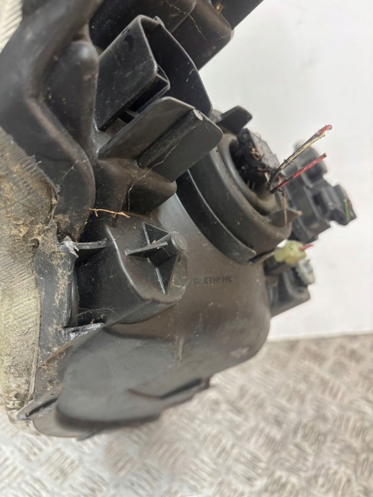 PROJECTEUR PHARE GAUCHE FIAT SEDICI SUZUKI SX4