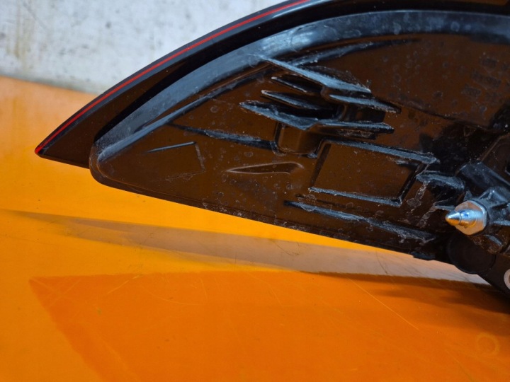 TOYOTA COROLLA E21 18- BERLINE PHARE ARRIÈRE DROITE EXTÉRIEUR 81550-02D21
