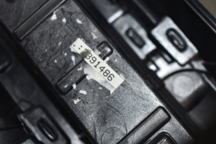PARFAITE MOULURE DECORY CONSOLES BMW G70 1