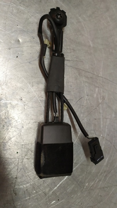 MONDEO MK5 AGRAFE COURROIE AVANT GAUCHE DROITE DS73-F61208