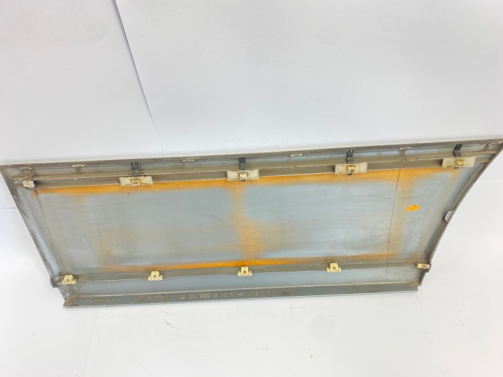 LARGE MOULURE LATÉRALE CHROME PORTES DROITE ARRIÈRE ARRIÈRE MERCEDES W124 1246901840