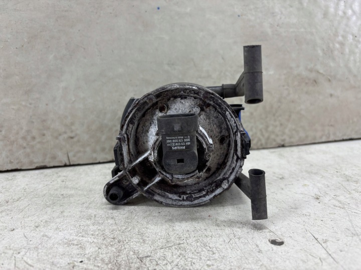 BMW E60 E61 E63 E64 E83 E90 E91 PHARES ANTIBROUILLARD AVANT GAUCHE AVANT 6910791