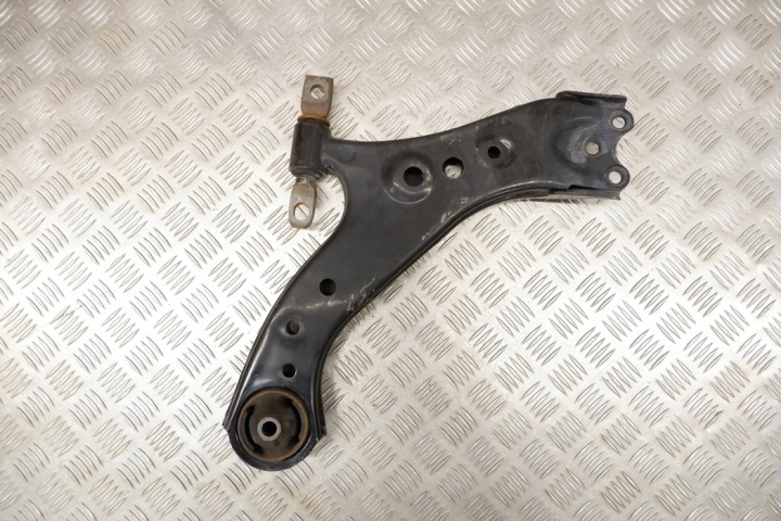 BRAS DE SUSPENSION INFÉRIEUR AVANT GAUCHE TOYOTA RAV 4 V (XA50) 4806942070 2.5L HYBRID