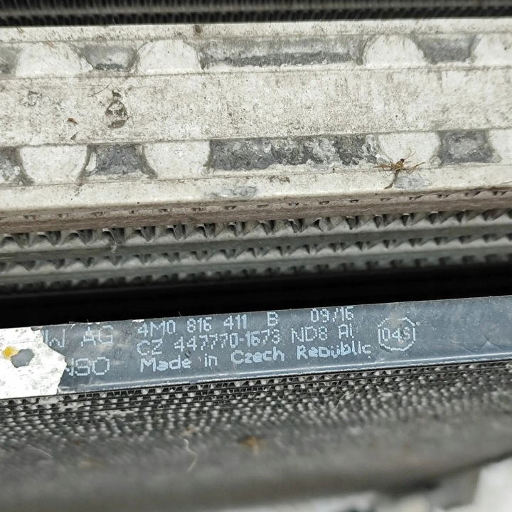 PIÈCES REFROIDISSEMENT AUDI Q7 (4M) 4M0816411B 31721909 3.0L 200KW 2016