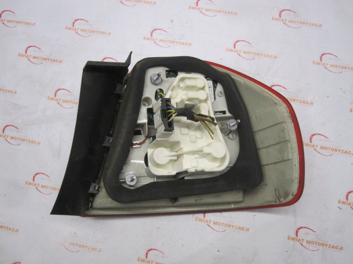 BMW E90 LIFT PHARE GAUCHE ARRIÈRE 4871731