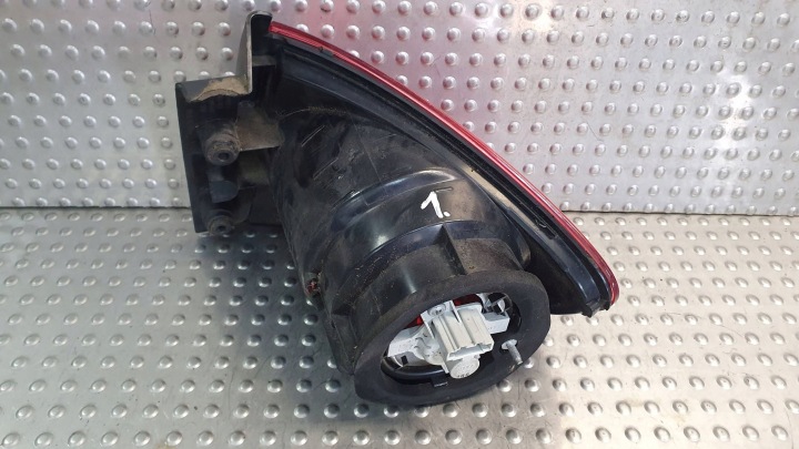 PHARE ARRIÈRE GAUCHE SEAT ALTEA 5P0945095E 04-