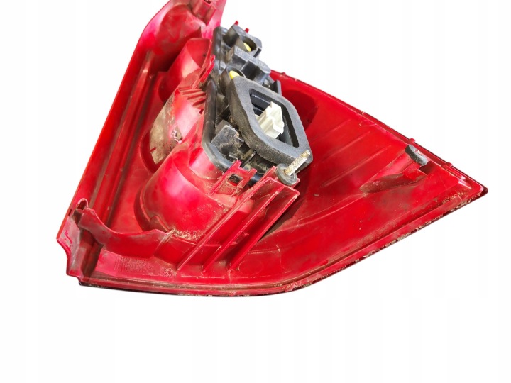 PHARE ARRIÈRE GAUCHE PEUGEOT 307 LIFT SW SPORTWAGON UNIVERSEL 557686A TRÈS EN BON ÉTAT