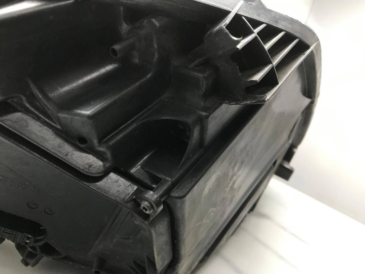 PIÈCE PHARES DROITE CÔTÉ AUDI A6 S6 C7 4G 4G0941034