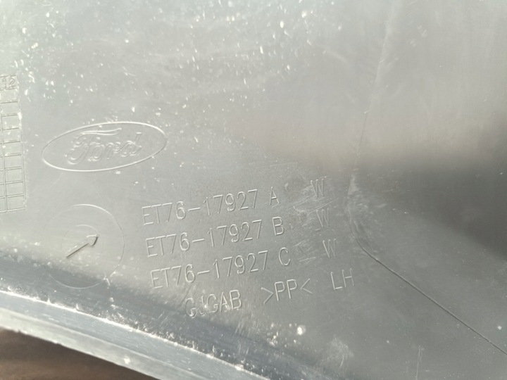 FORD TRANSIT COURIER ANGLE PARE-CHOCS ARRIÈRE GAUCHE