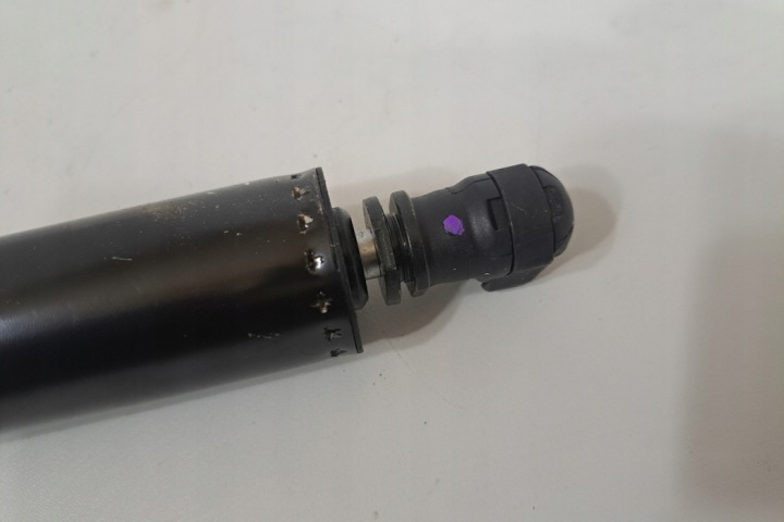 GAUCHE SERVOMOTEUR COUVERCLES DE COFFRE COUVERCLES DE COFFRE BMW 9482789 2.0L GASOLINE 2023